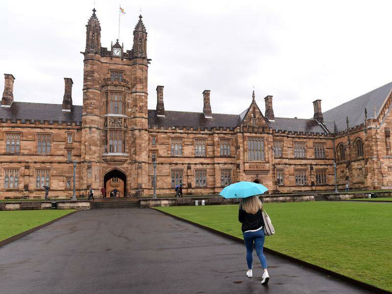 The opposition and student union criticised Labor's plan while universities want a fairer system. Photo: Paul Miller/AAP PHOTOS The opposition and student union criticised Labor's plan while universities want a fairer system. Photo: Paul Miller/AAP PHOTOS